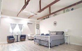 King Size Sassy Studio